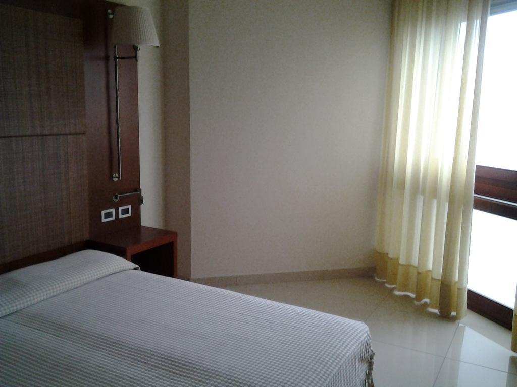 סוטומרינה Hotel Le Tegnue מראה חיצוני תמונה